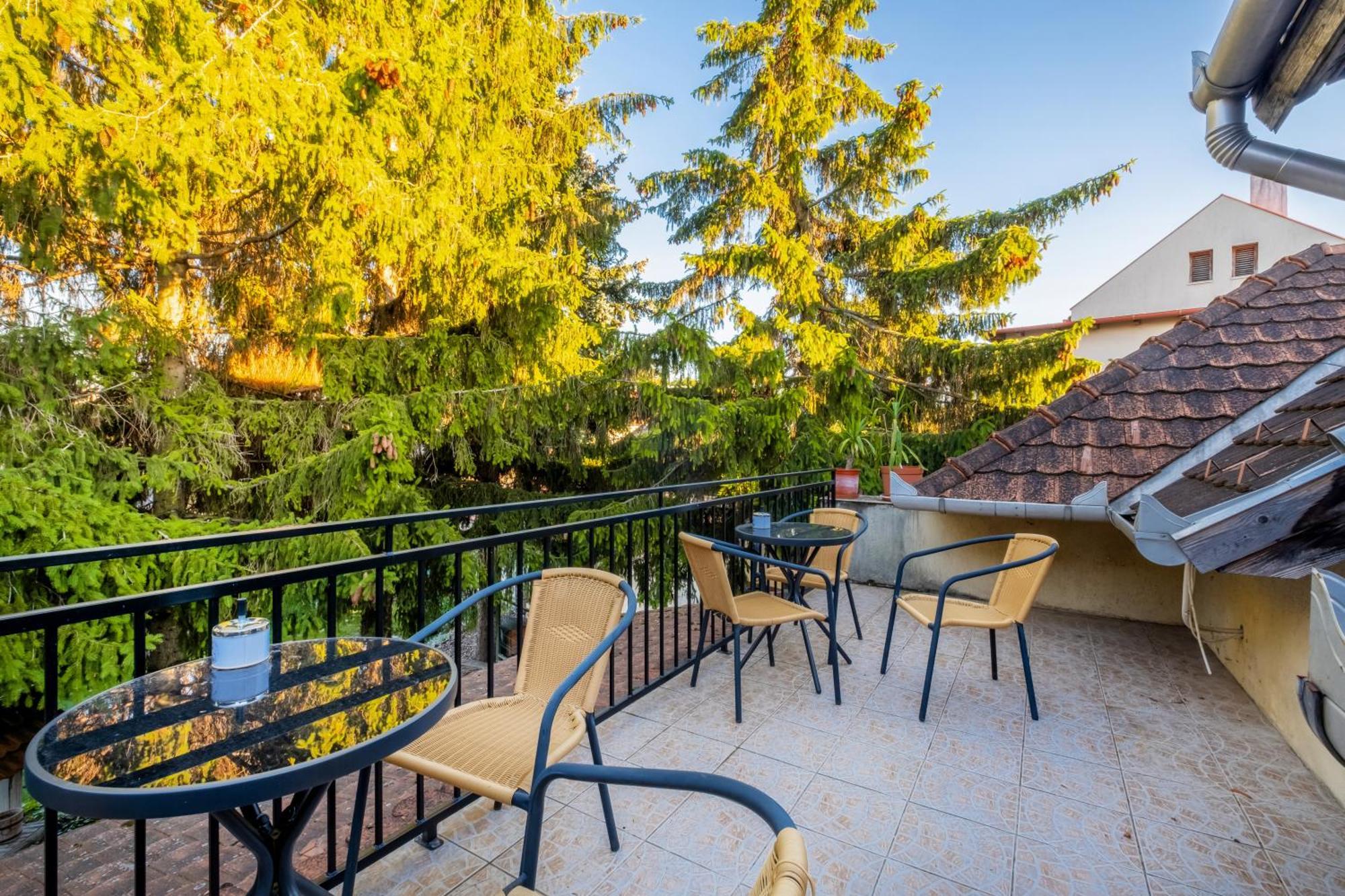 Relax Apartman Veszprém Exterior foto